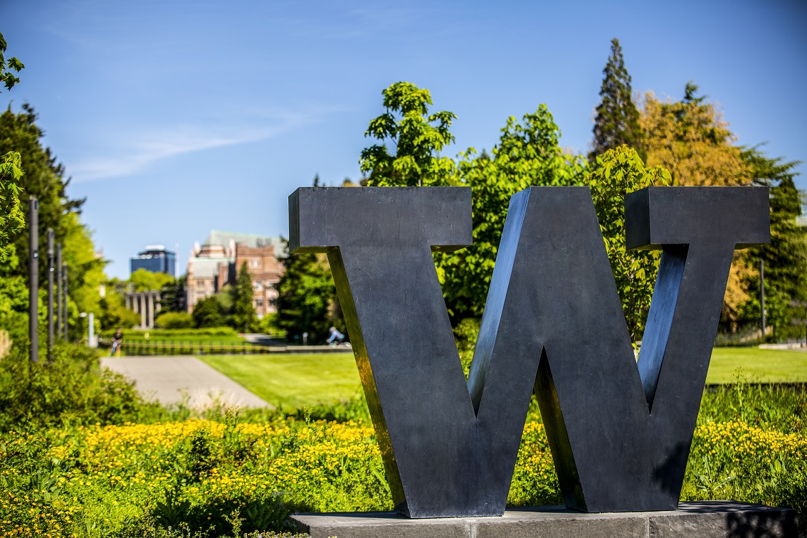 UW statue on campus