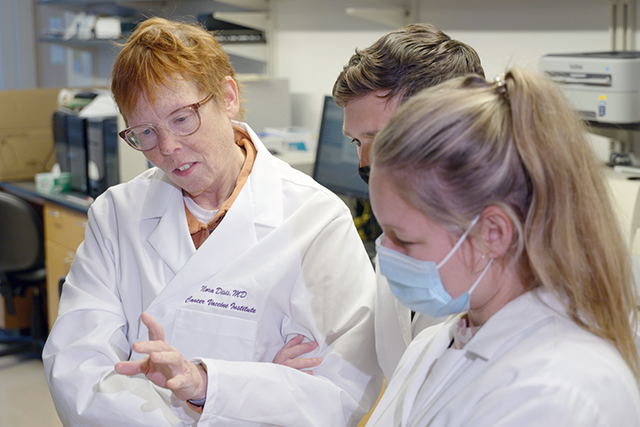 Dr. Nora Disis and colleagues. Photo: UW Medicine.