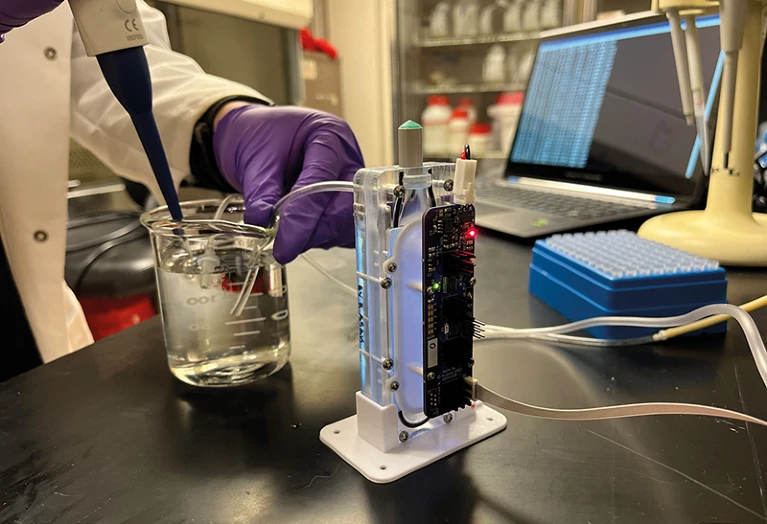 A portable device that recycles the dialysate used in kidney dialysis is in development.Credit: Jeremy Barribeau