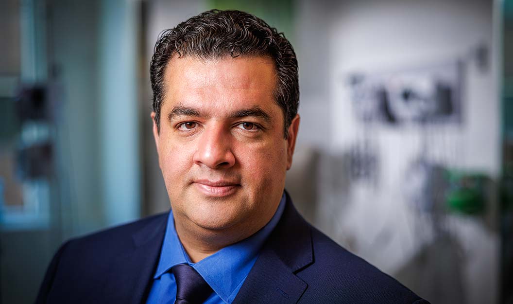 Mazyar Shadman. Photo by Robert Hood / Fred Hutch News Service.