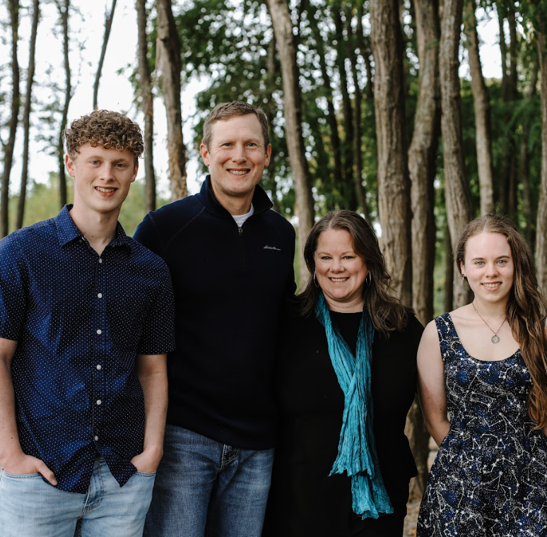 Dana Panteleeff with her family