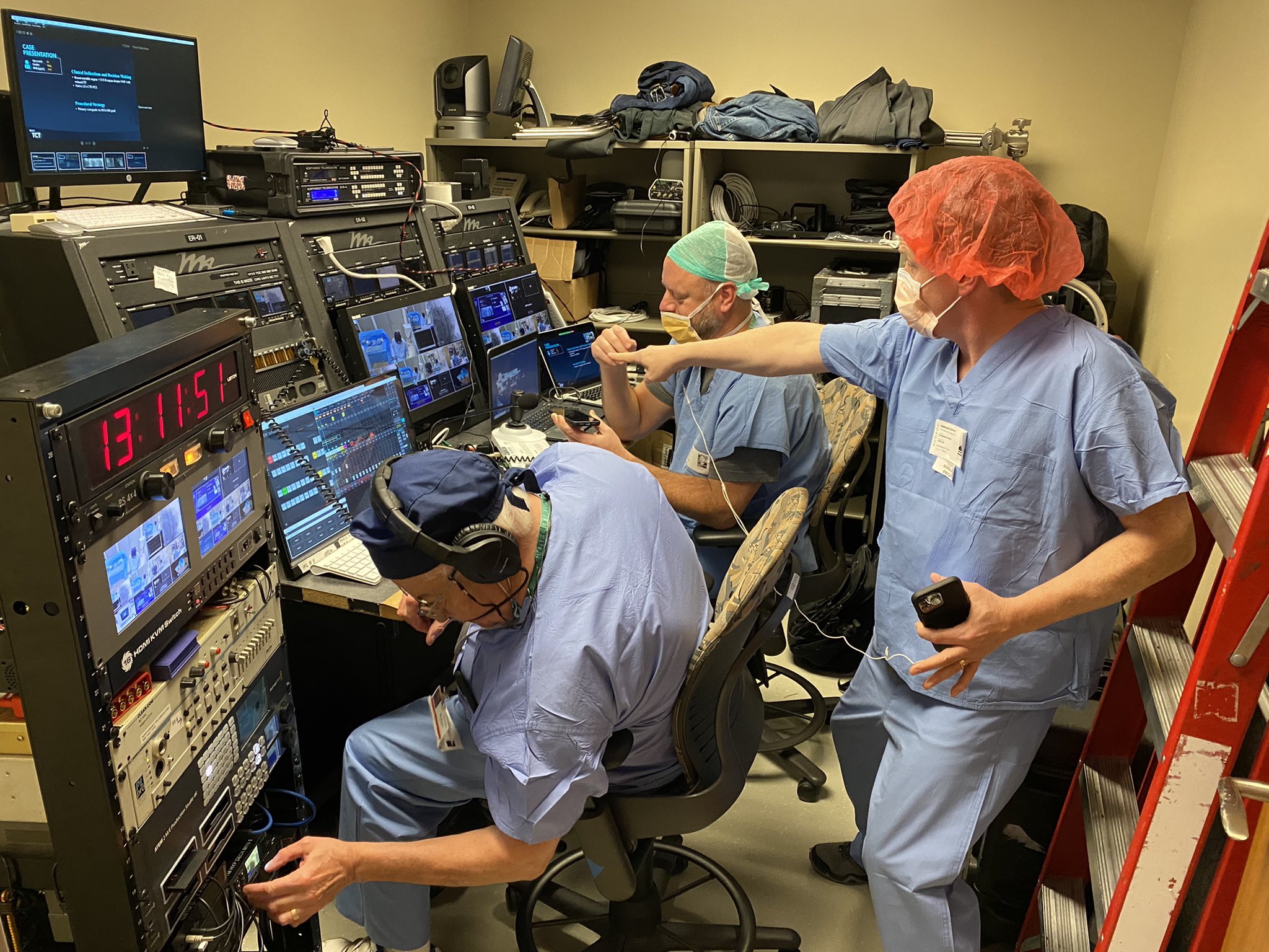 Faculty preparing for live case procedure