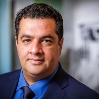Mazyar Shadman. Photo by Robert Hood / Fred Hutch News Service.